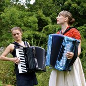 Tuulikki+&+Hannah+1.jpg