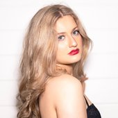 Anique Rose