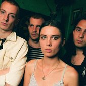 Wolf-Alice-Sep-2017-DIY-Magazine-by-Phil-Smithieswolfalice_digi-46-copy.jpg