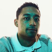 LOYLE_CARNER_Website_ArtistPic2-1-1200x1500.jpg