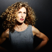  Sophie B. Hawkins