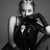 kard_red_moon_concept_HD_Jiwoo.jpg