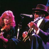 John Lee Hooker & Bonnie Raitt_2.jpg