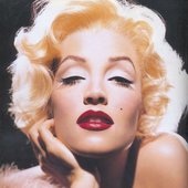 Lisa as Marilyn