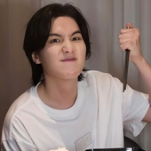 leerosh24 的头像