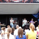 The Fast Track - Warped Tour