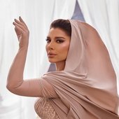 Assala nasri for her new album "Thumma Ana"