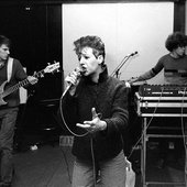 Optreden_van_de_groep_Tent_in_Haarlem,_1984_-_09.jpg