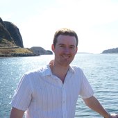 OliverSearle_300dpi_square.jpg