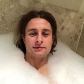 I'll be taking a bath in Paris on Sunday if you are about?