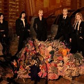 Dreamcatcher(드림캐쳐) 2nd Album [Apocalypse : Save us] Group Image #03