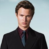 Ansel Elgort 