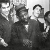 Larry & The Standards