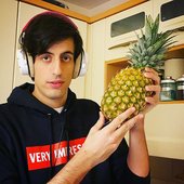 Davie with pineapple