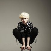 ZELO_Q__Q