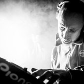 Tango_dnb_3.jpg