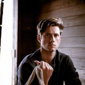 Aaron-Tveit-4.jpg