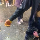 1st whiteboy 2 get curry sauce on the robins