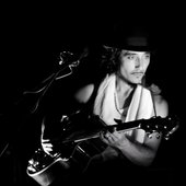 Sergio Silva - Serushio - Voice and Solo Guitar