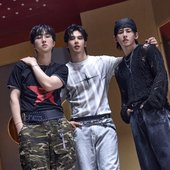 [BGM : HOW WE RISE – PLAY]