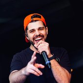 Pedro Vitor live.jpg