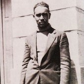 Bo Chatman (aka Bo Carter, born Armenter Chatmon).jpg