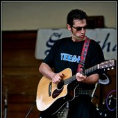 Performing at Rock Trust KIlt Walk 2008 (© Richard Findlay - all rights reserved)
