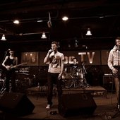 Live UnderTheGround 25.12.11