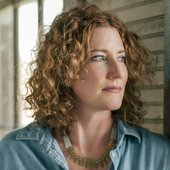 Kathleen-Edwards-Pic-1.jpg