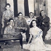 Red, Jim, Bob, Ma, Betty, and Pa in their new home, 1946.jpg