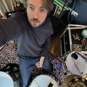 Facebook "Tom Skinner 🤳🏻🥁"