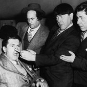 thethreestooges7.jpg