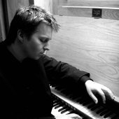 Jonathan Scott at the Manuals of the Bridgewater Hall Organ