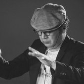 平野義久