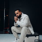 Eladio Carrión – Apple Music Picture