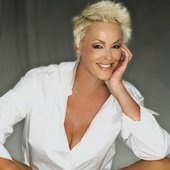 Brigitte-Nielsen-7a-500x500.jpg