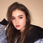 Вика Коробкова.jpg