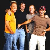 Nosequien y los Nosecuantos con bellas sonrisas.jpg