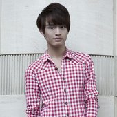 上小细腿PS锥脸照者自重-.- credits to BAIDU