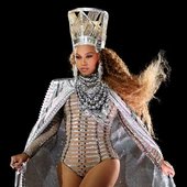 beyonce-slays-the-stage-during-coachella-weekend-2-performance-03.jpg