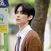 안아줘 (Hug Me)