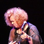 Sarah Jane Morris & Antonio Forcione - Compared to what - Sarah-Jane live-3.JPG