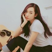 Julia Wu 吳卓源.jpg