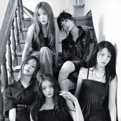 Harper’s BAZAAR Korea