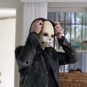 NEVERS Skull Mask