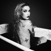 b&w pfp
