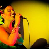 nani canta elis
