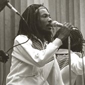 Garth Dennis - Berkeley Reggae Sunblast (October 24-1981)