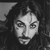 black and white close-up by keydoh