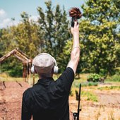 maxcasacci_throughthegrapevine_foto1.jpg
